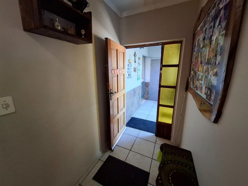 Bargain Time - Exceptional Value in a Quiet Neighbourhood - Photo 6