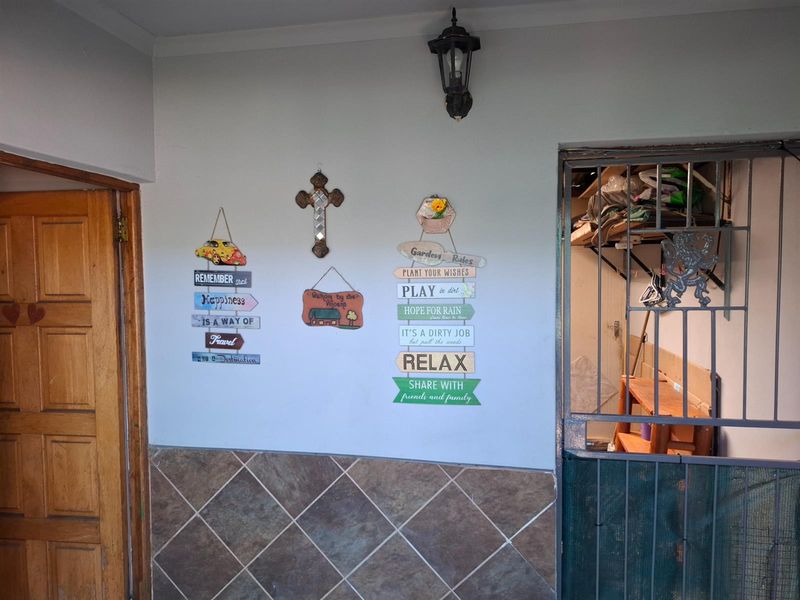 Bargain Time - Exceptional Value in a Quiet Neighbourhood - Photo 5