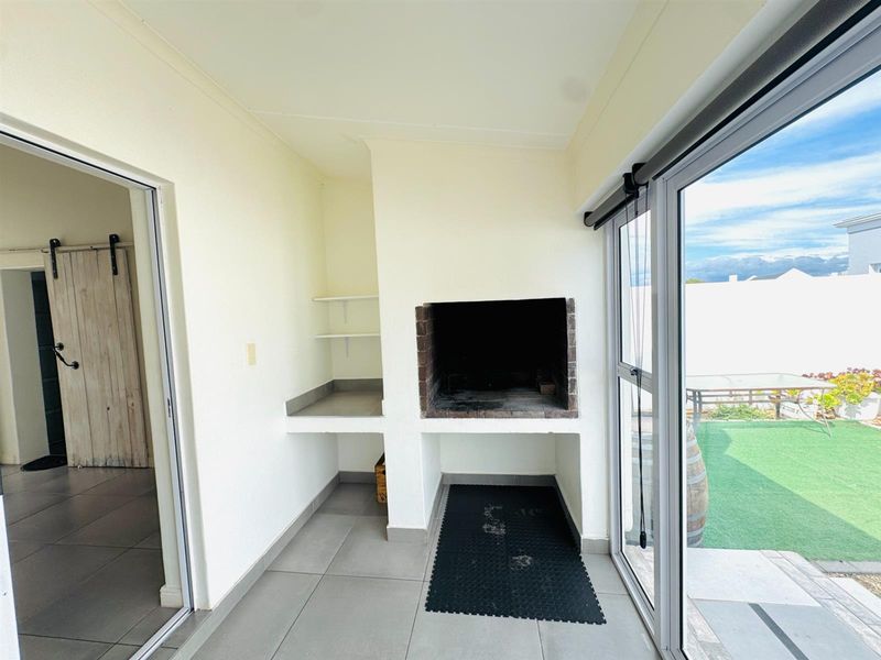 House For Sale in Laguna Hills, Laguna, Langebaan - Photo 8