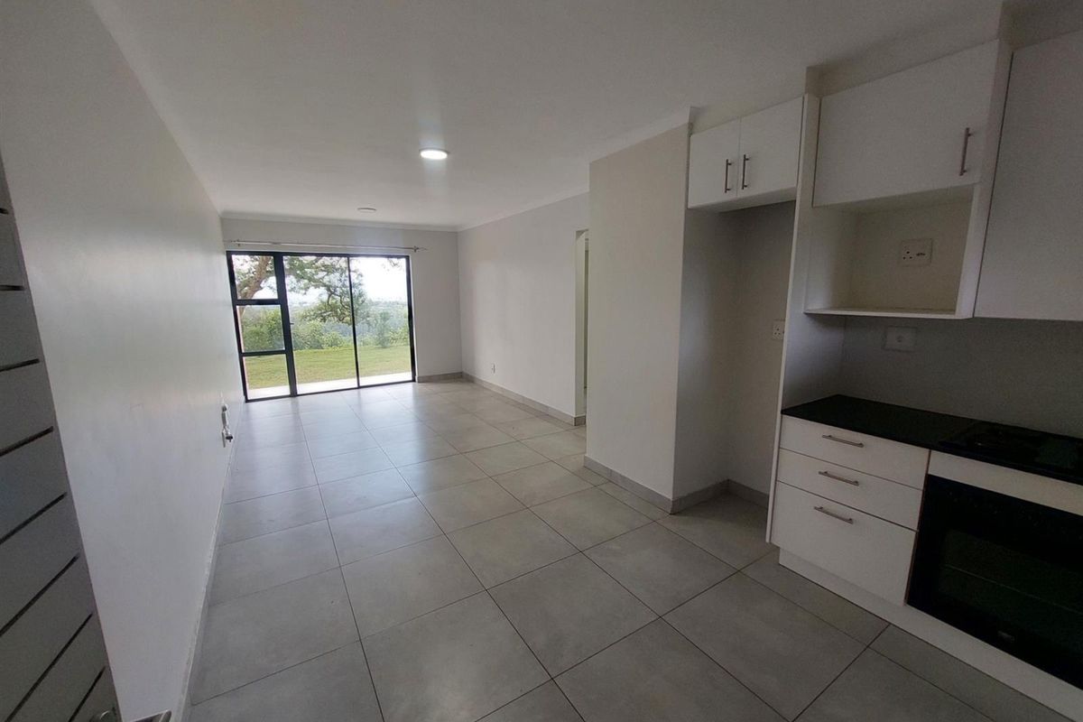 2 bed 2 bath ground floor Apartment For Sale in Hayfields - Photo 2