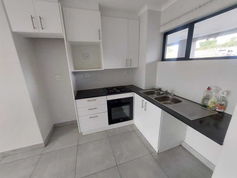 2 bed 2 bath ground floor Apartment For Sale in Hayfields - Photo 3