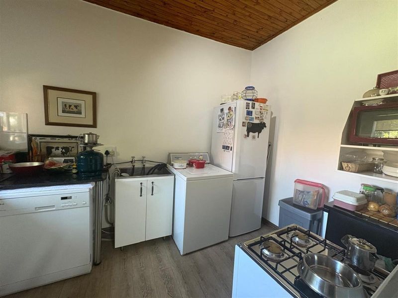 Spacious Family Home in Aviary Hill with Flatlet, Newcastle, KwaZulu Natal - Photo 9