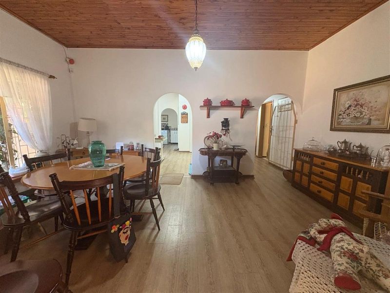 Spacious Family Home in Aviary Hill with Flatlet, Newcastle, KwaZulu Natal - Photo 6