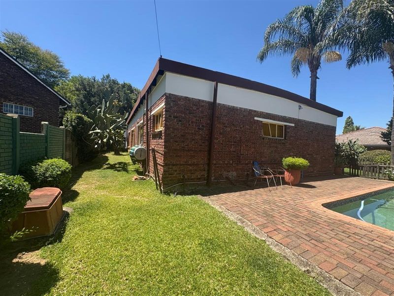 Spacious Family Home in Aviary Hill with Flatlet, Newcastle, KwaZulu Natal - Photo 3