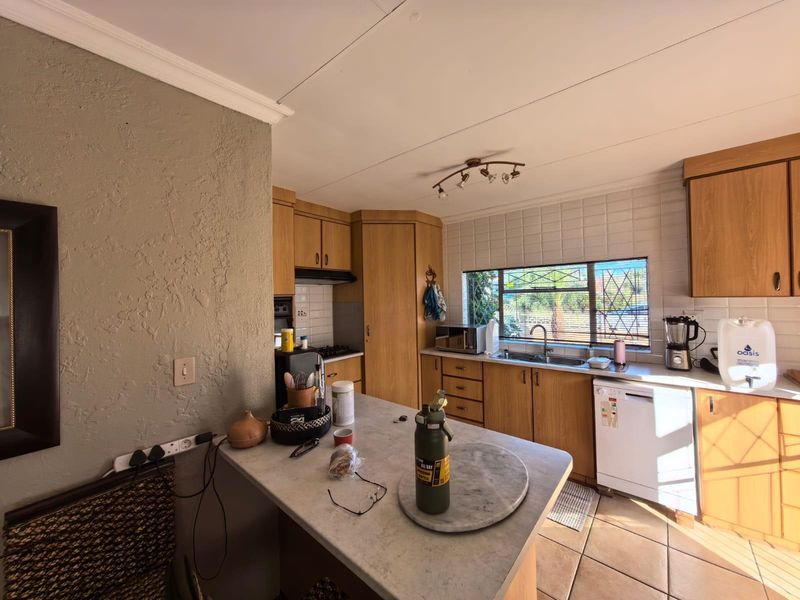 Modern, Spacious Family Haven with an Entertainer’s Heart in Carters Glen - Photo 9