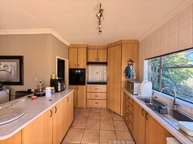 Modern, Spacious Family Haven with an Entertainer’s Heart in Carters Glen - Photo 8