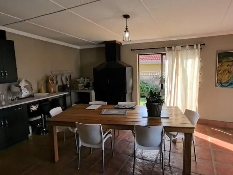 Modern, Spacious Family Haven with an Entertainer’s Heart in Carters Glen - Photo 6