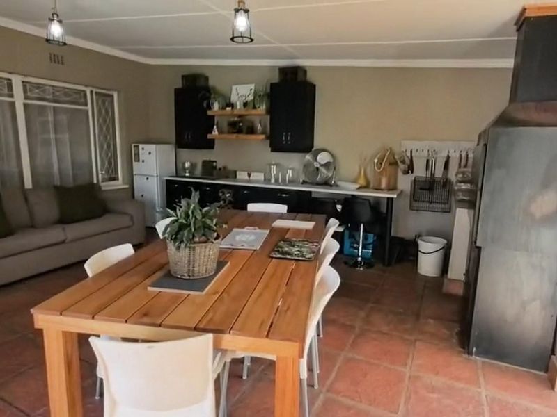 Modern, Spacious Family Haven with an Entertainer’s Heart in Carters Glen - Photo 4