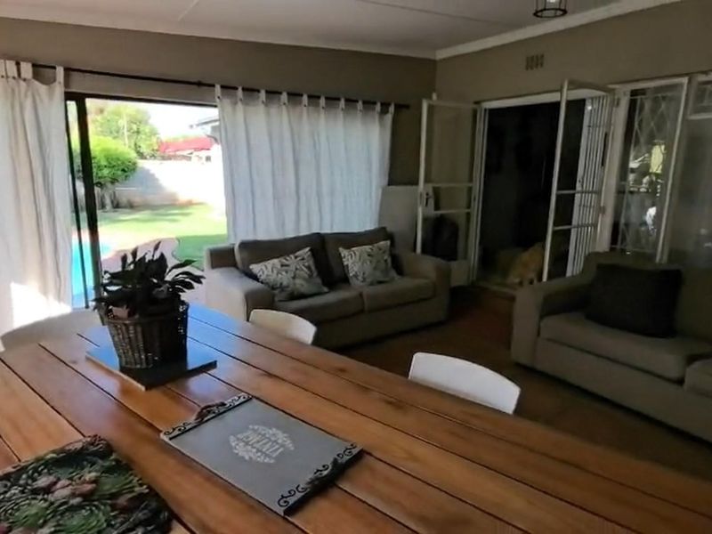 Modern, Spacious Family Haven with an Entertainer’s Heart in Carters Glen - Photo 5