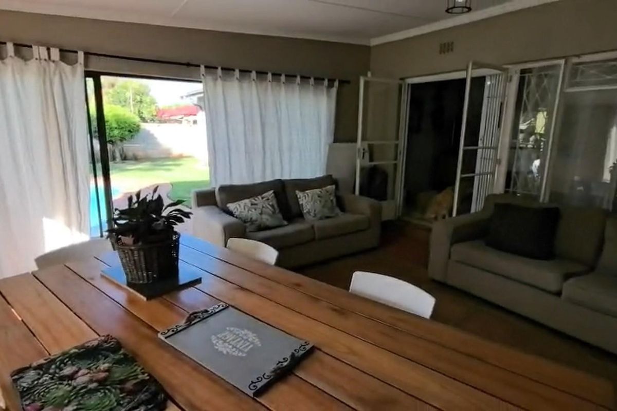 Modern, Spacious Family Haven with an Entertainer’s Heart in Carters Glen - Photo 5