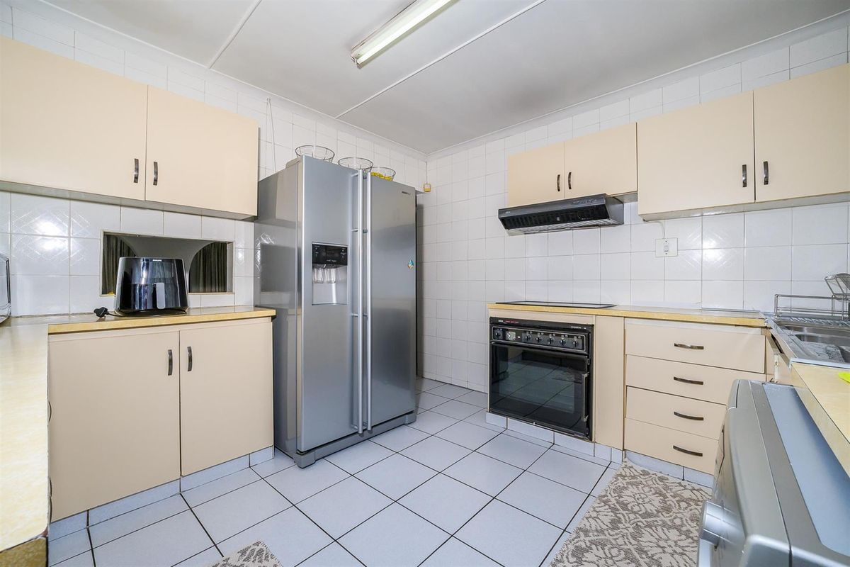 House For Sale in Avoca, Durban, KwaZulu Natal - Photo 3