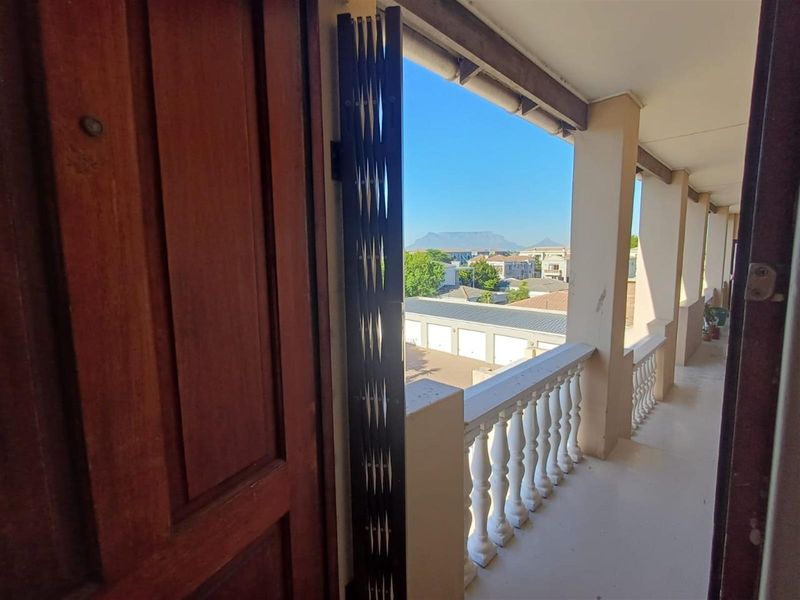 TWO BEDROOM APARTMENT IN PARKLANDS - Photo 2