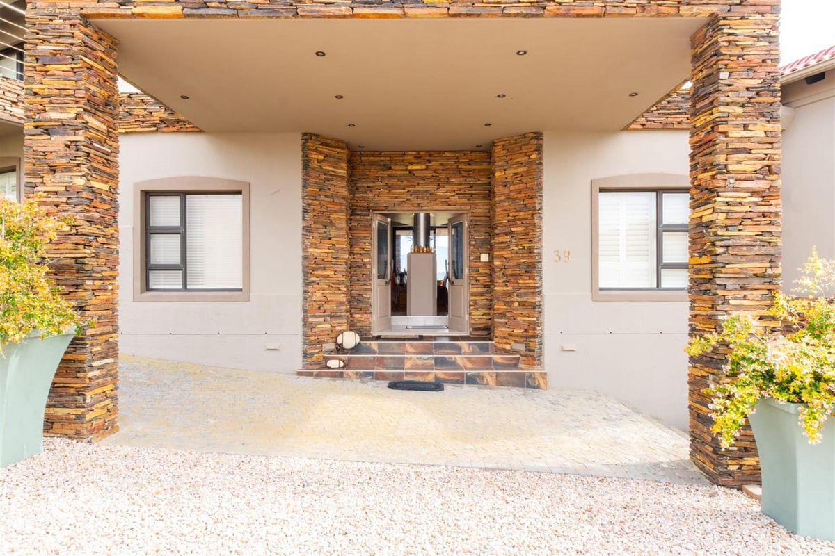 3 Bedroom house for sale in Avonddans Estate - Photo 3