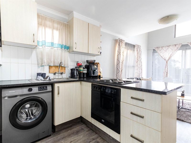 Apartment For Sale in Wellington North, Wellington - Photo 5