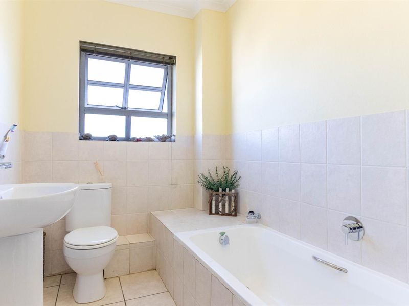 Duet For Sale in Nuutgevonden, Cloetesville, Stellenbosch - Photo 9