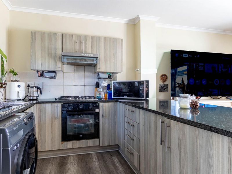 Duet For Sale in Nuutgevonden, Cloetesville, Stellenbosch - Photo 2