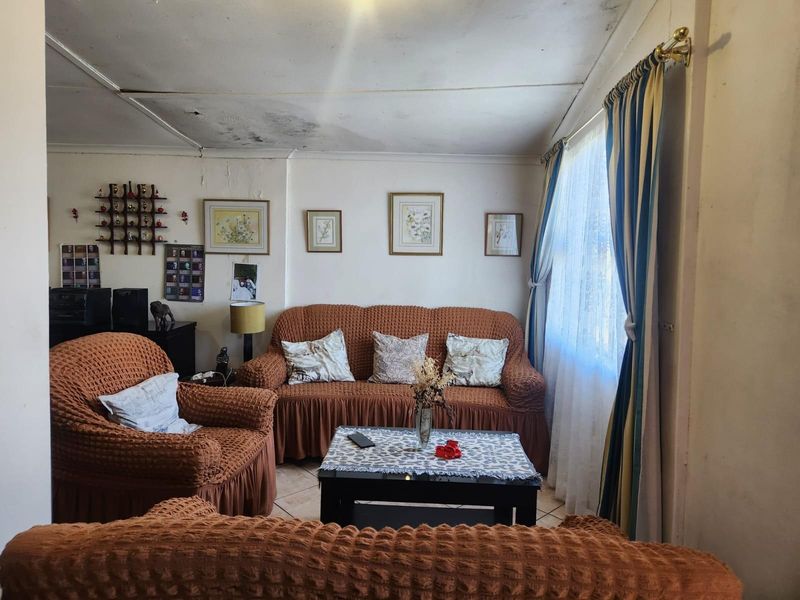 House For Sale in New Macassar Village - Photo 8