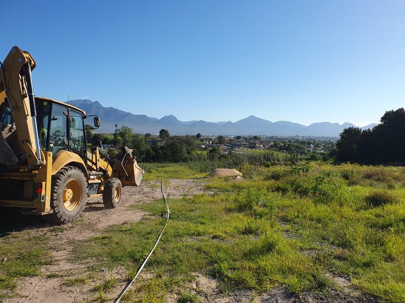 New development, buy off plan and save. - Photo 2