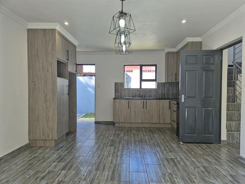 4 Bedroom Double-Storey Home For Sale in Potchefstroom Central, Potchefstroom, North West - Photo 5