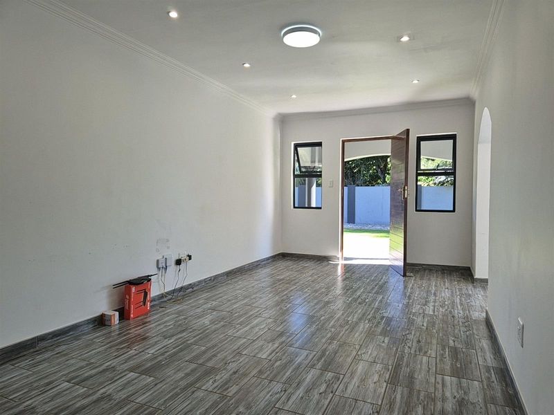 4 Bedroom Double-Storey Home For Sale in Potchefstroom Central, Potchefstroom, North West - Photo 9