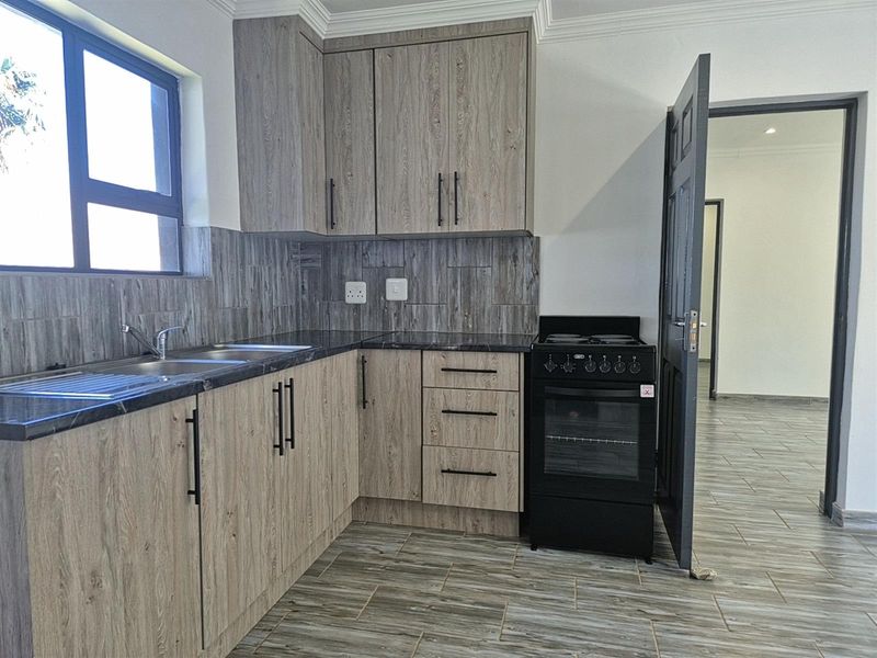 4 Bedroom Double-Storey Home For Sale in Potchefstroom Central, Potchefstroom, North West - Photo 8