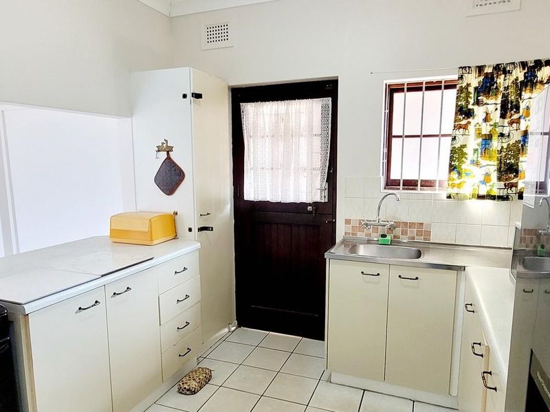 House For Sale in Manaba Beach, Margate, KwaZulu Natal - Photo 3