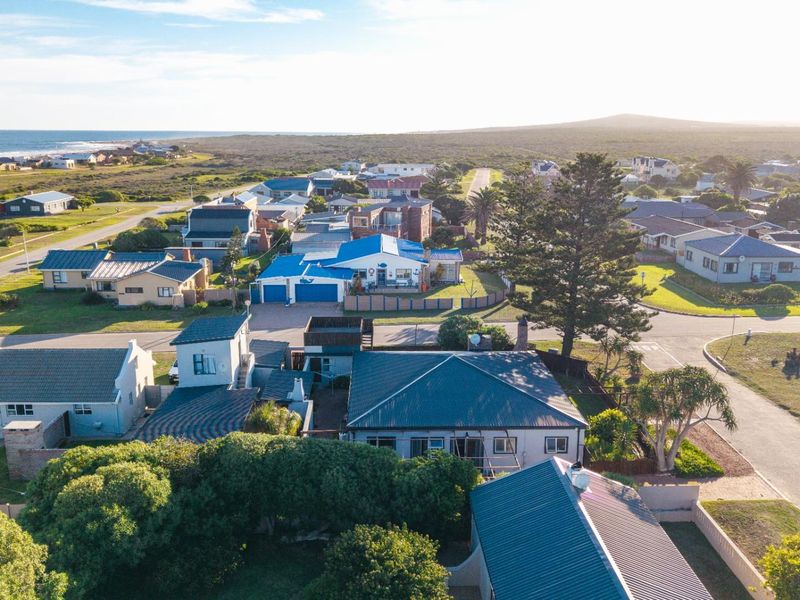 House With Flat For Sale Gouritsmond - Photo 8