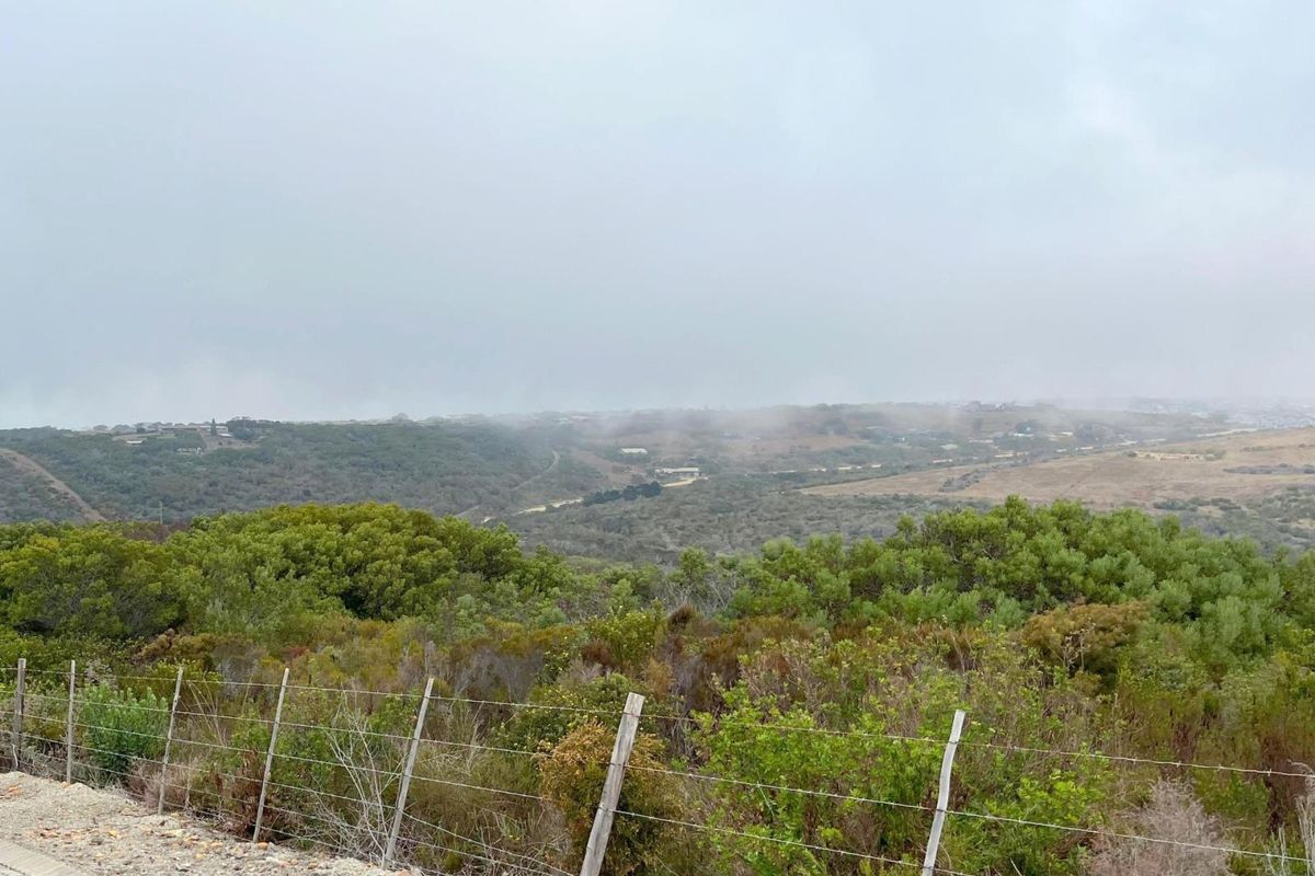 8-Hectare Coastal Property with Panoramic Views - Groot Brakrivier Rural - Photo 3