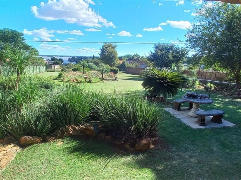 VAALDAM LIFESTYLE WITH BEAUTIFUL VIEWS AND SPACE FOR EVERYONE - Photo 5