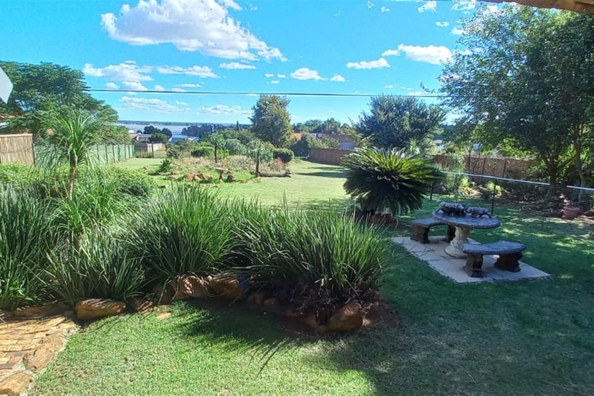 VAALDAM LIFESTYLE WITH BEAUTIFUL VIEWS AND SPACE FOR EVERYONE - Photo 5