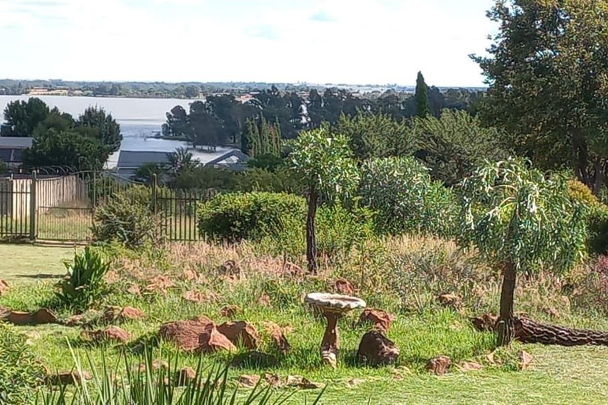 VAALDAM LIFESTYLE WITH BEAUTIFUL VIEWS AND SPACE FOR EVERYONE - Photo 4