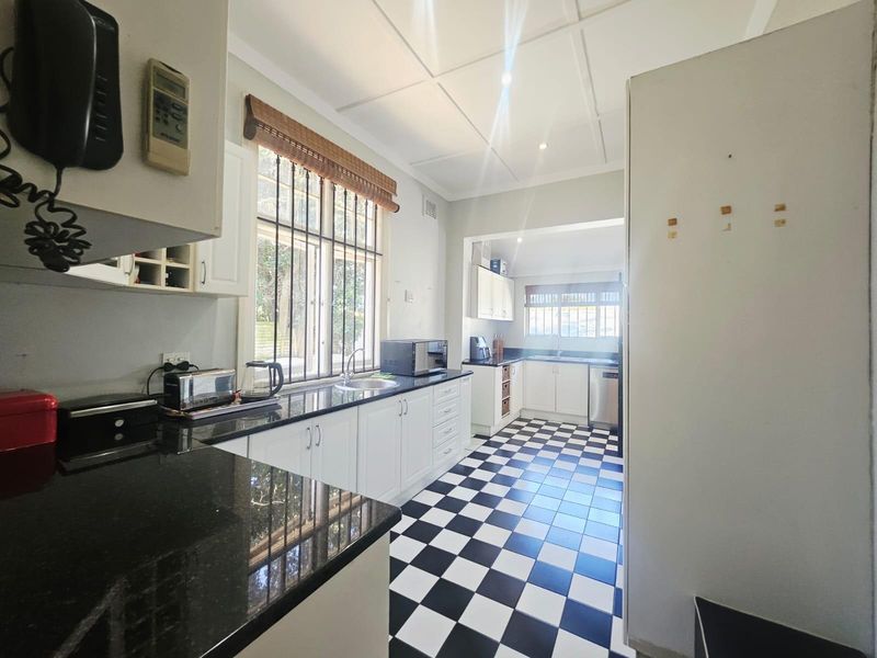 Your Dream Family Home Awaits 3 Bedrooms In Glenwood - Photo 2