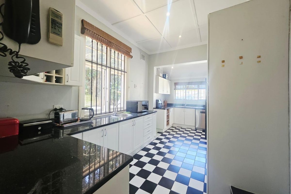 Your Dream Family Home Awaits 3 Bedrooms In Glenwood - Photo 2