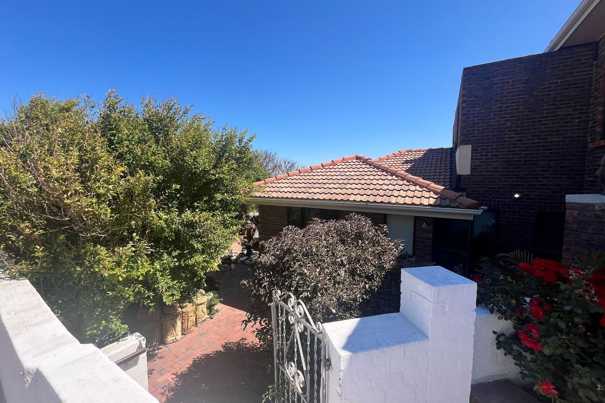 Luxury Ocean View Home for Sale in Yzerfontein Spectacular West Coast Living - Photo 3