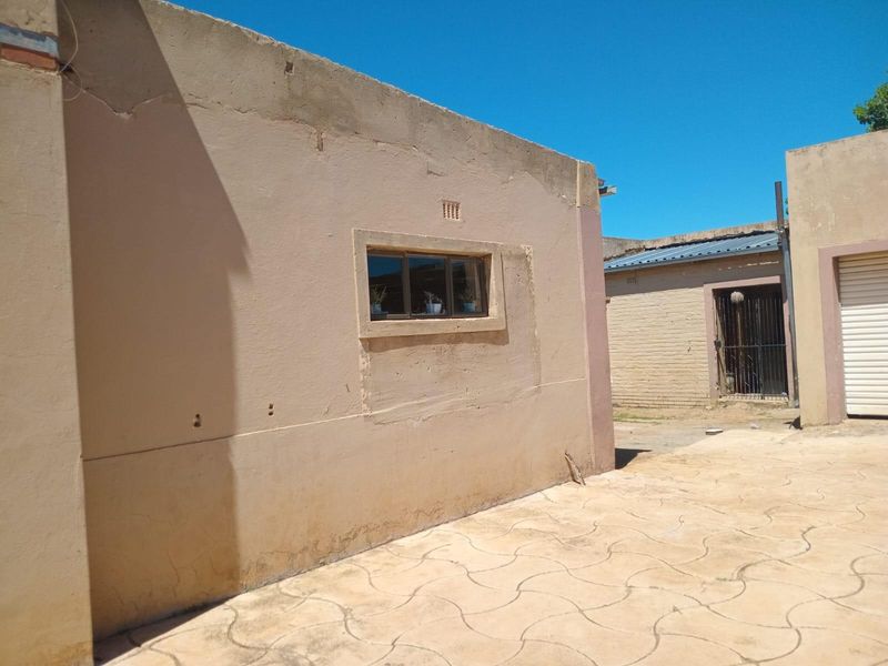 House For Sale in Westonaria - Photo 4