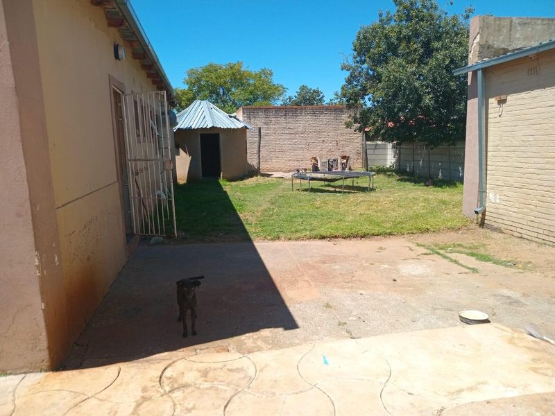 House For Sale in Westonaria - Photo 6