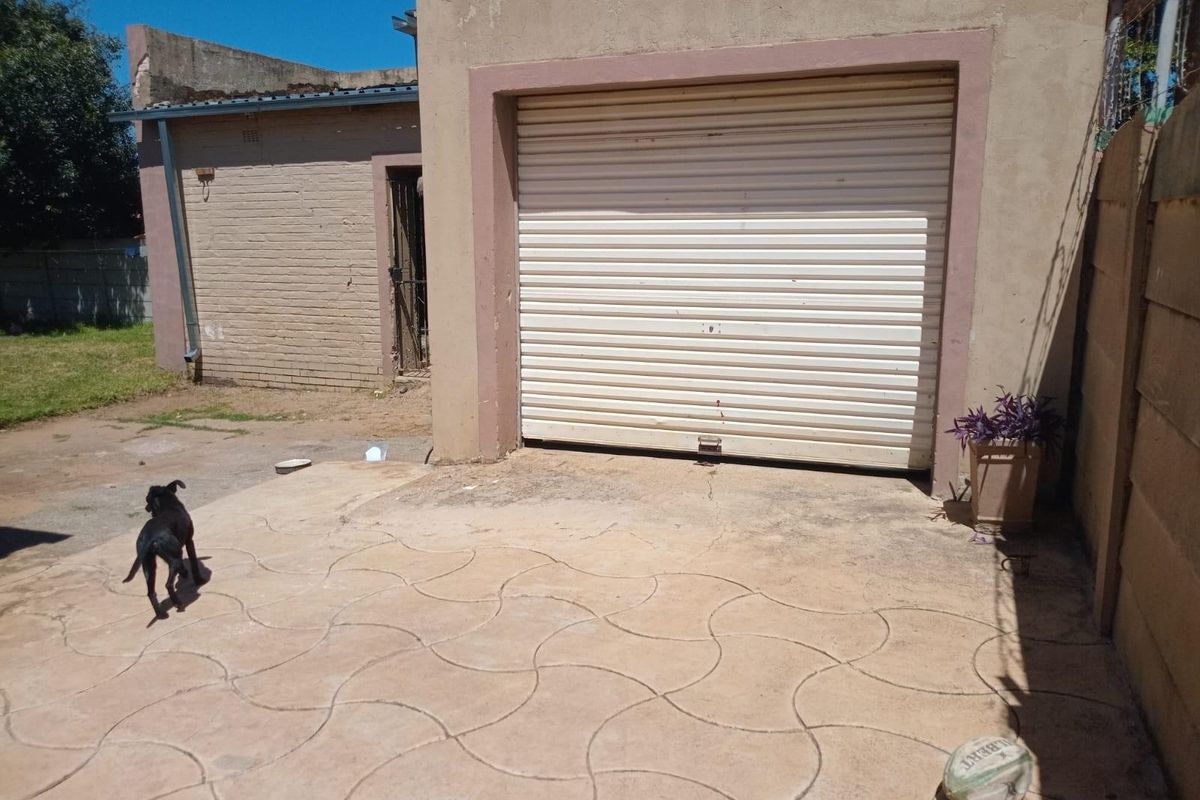 House For Sale in Westonaria - Photo 5