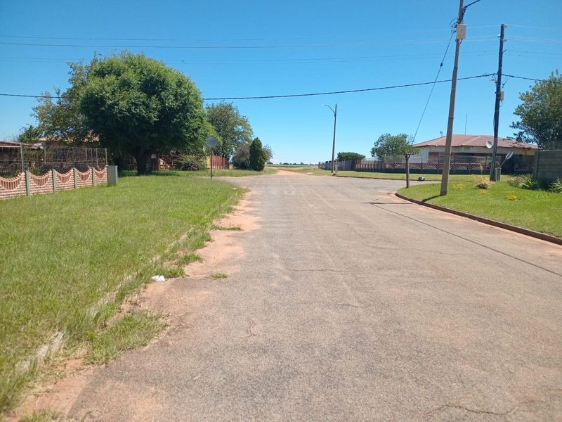 House For Sale in Westonaria - Photo 10