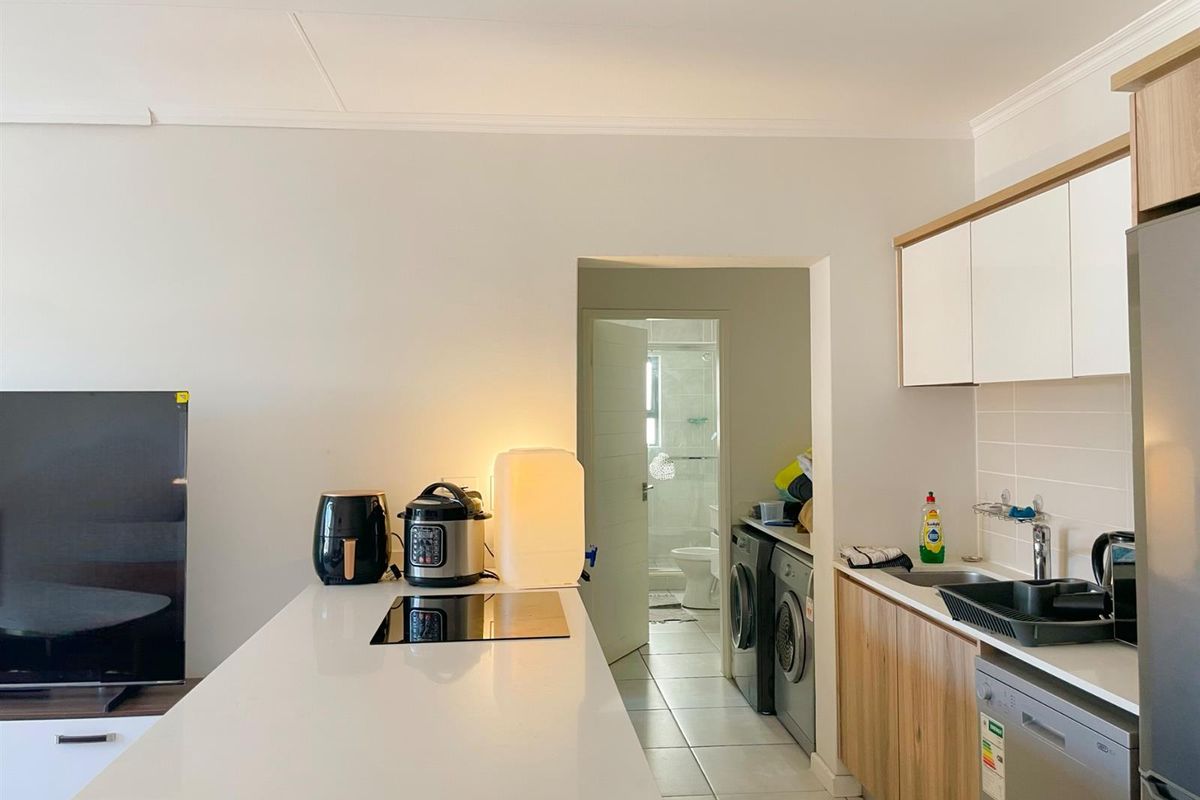 1 Bedroom Apartment For Sale in Kyalami - Neogotiable!!! - Photo 2