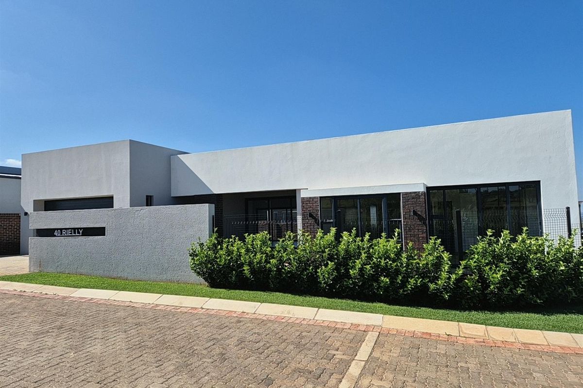 Modern 3-Bedroom Eco Home for Sale in Helderzicht Eco Estate, Potchefstroom - Photo 2