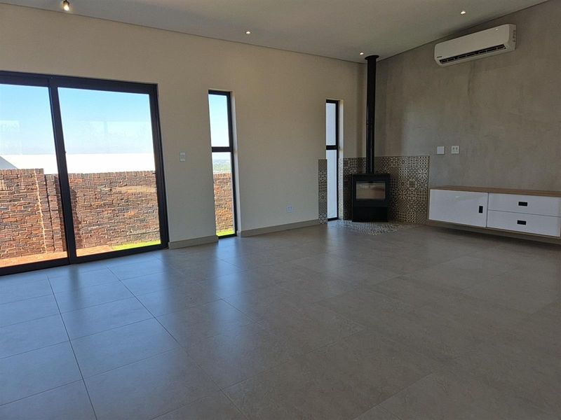 Modern 3-Bedroom Eco Home for Sale in Helderzicht Eco Estate, Potchefstroom - Photo 8