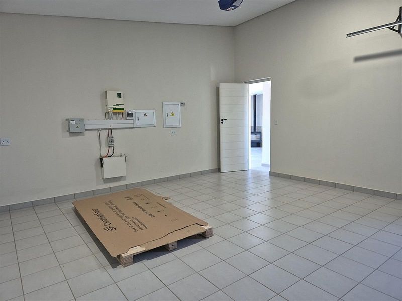 Modern 3-Bedroom Eco Home for Sale in Helderzicht Eco Estate, Potchefstroom - Photo 7