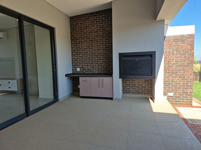 Modern 3-Bedroom Eco Home for Sale in Helderzicht Eco Estate, Potchefstroom - Photo 3