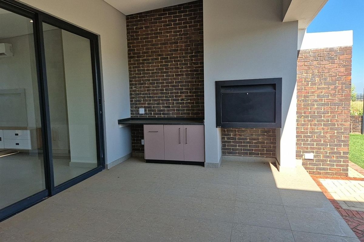 Modern 3-Bedroom Eco Home for Sale in Helderzicht Eco Estate, Potchefstroom - Photo 3