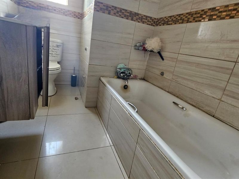 House For Sale in  Wolmer Pretoria North, Pretoria - Photo 10