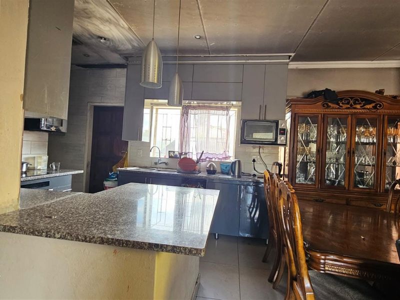 House For Sale in  Wolmer Pretoria North, Pretoria - Photo 4