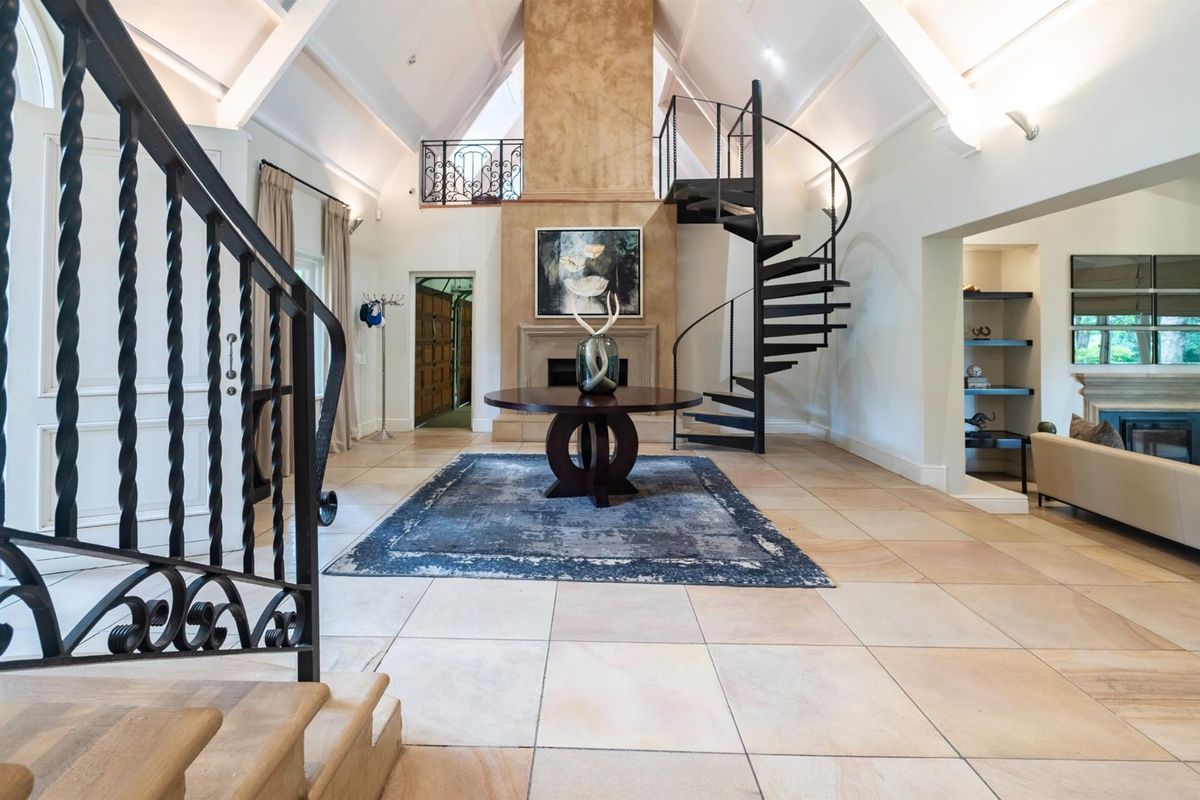 A Grand Bryanston Residence with Botanical Garden-Like Living on 10,538m2 - Photo 3