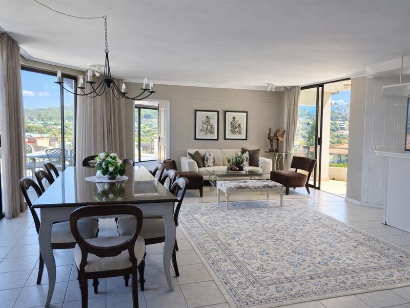 Modern Furnished 4-Bed Luxury Apartment with Robberg Reserve Views - Photo 4