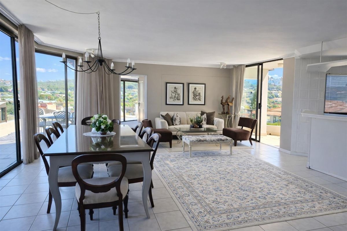 Modern Furnished 4-Bed Luxury Apartment with Robberg Reserve Views - Photo 4