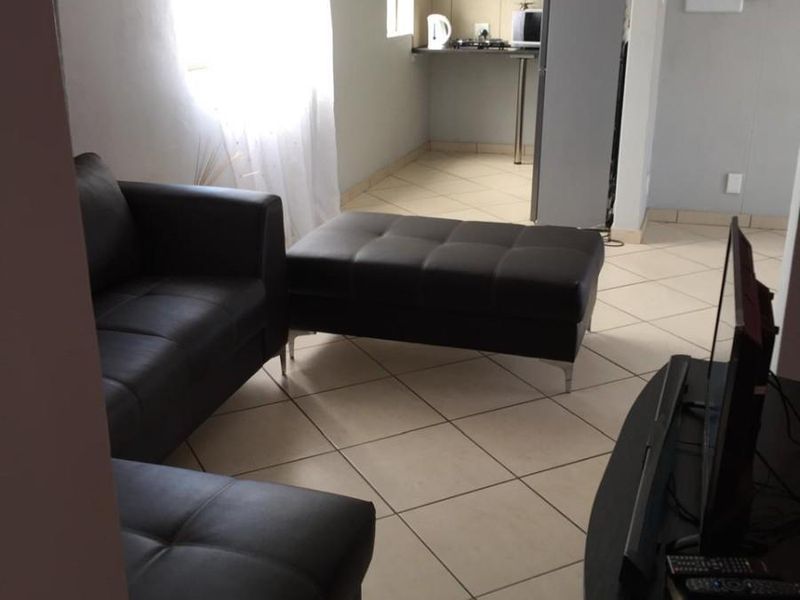 Affordable 2-Bedroom Apartment, Highland Estate Madadeni, Newcastle, KwaZulu Natal - Photo 4